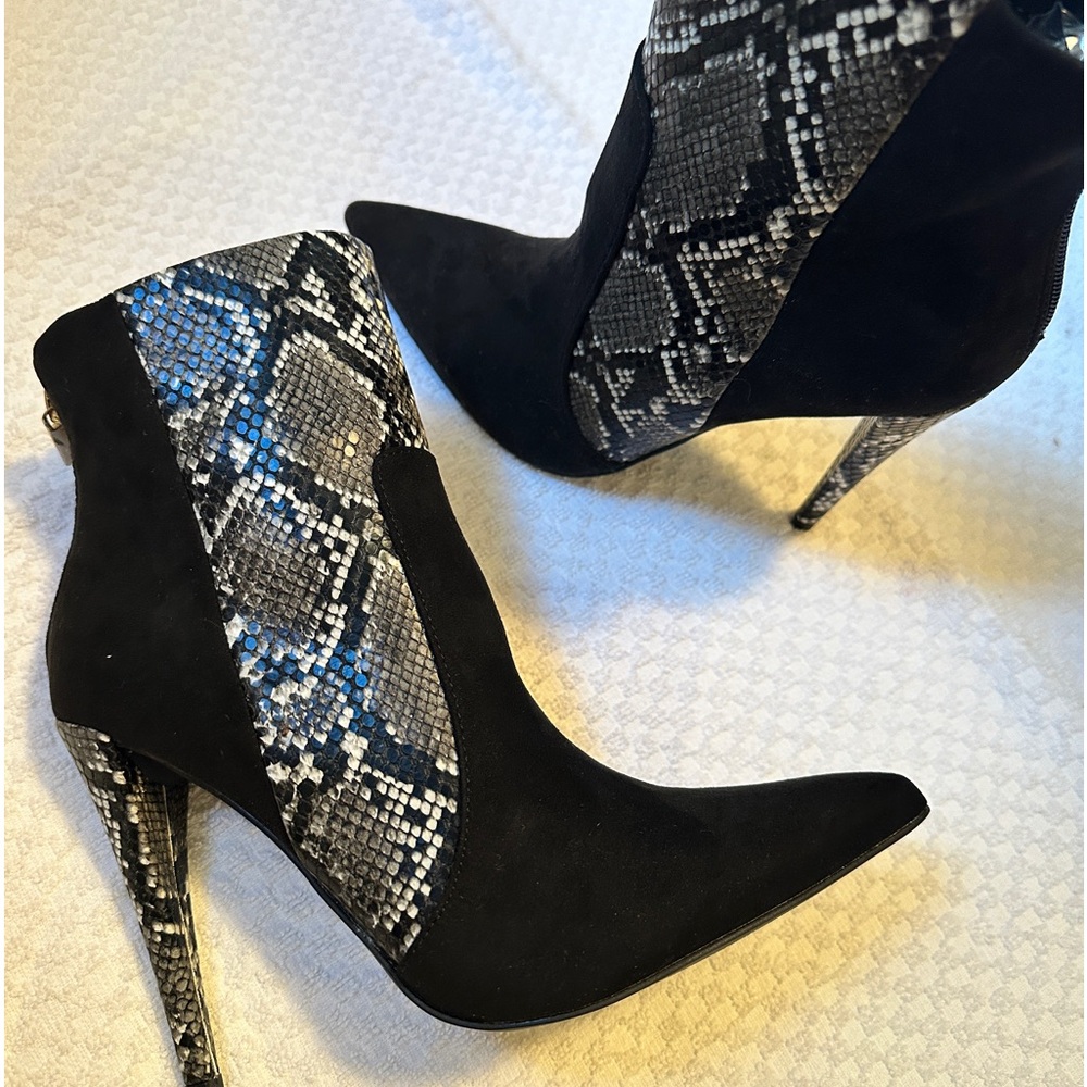 2 pairs high-heeled booties new in box size 8